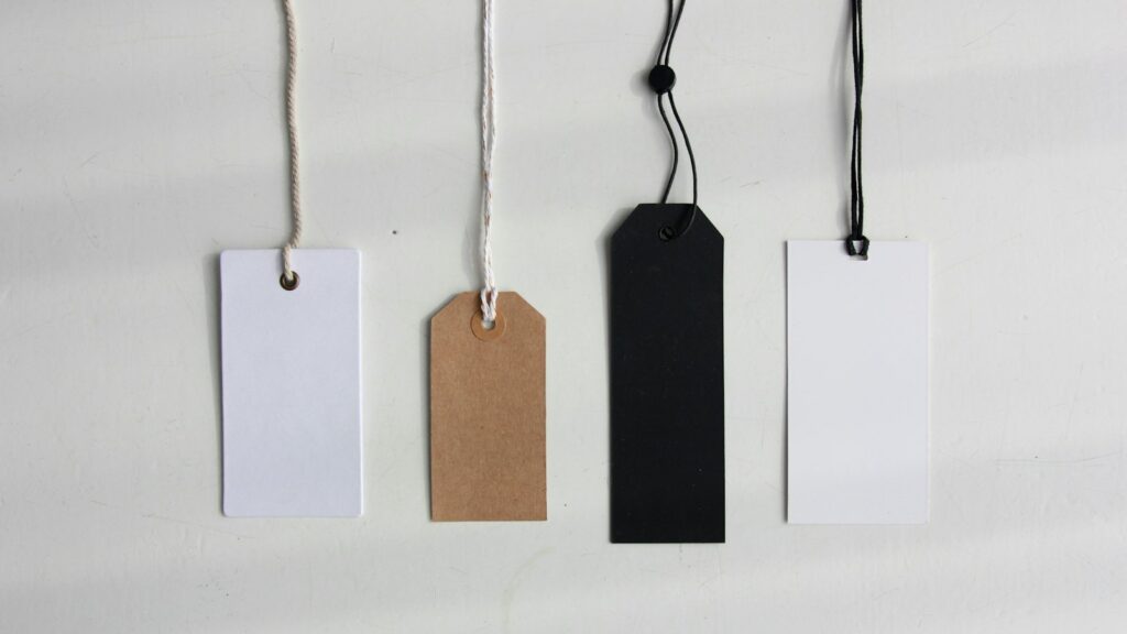 Blank price tags representing MAP pricing